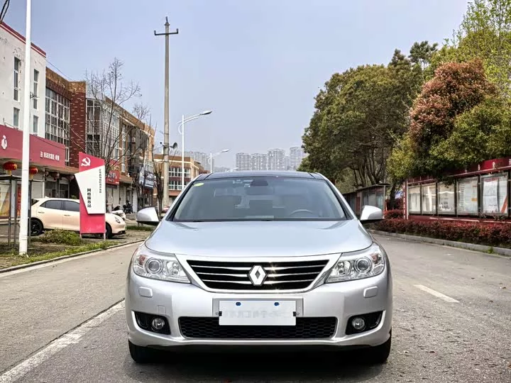 Renault latitude