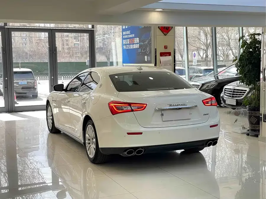 Maserati Ghibli