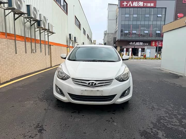 Hyundai Elantra