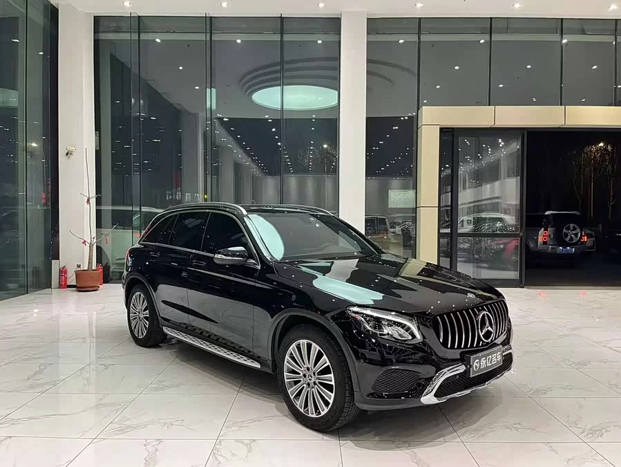 Mercedes Benz GLC