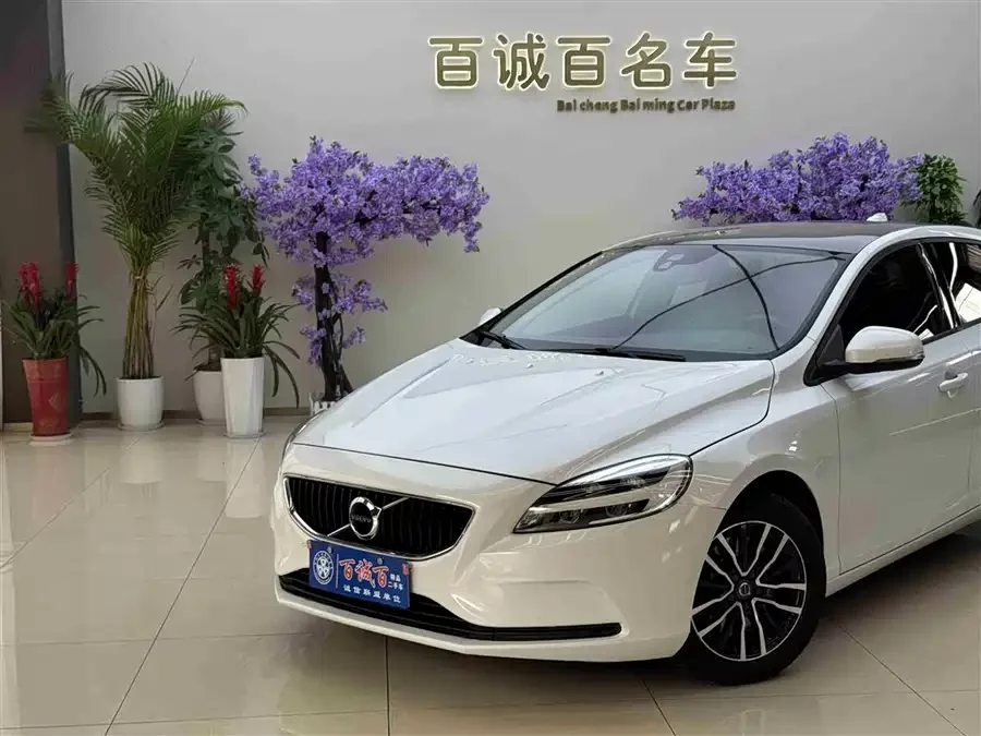 Volvo V40