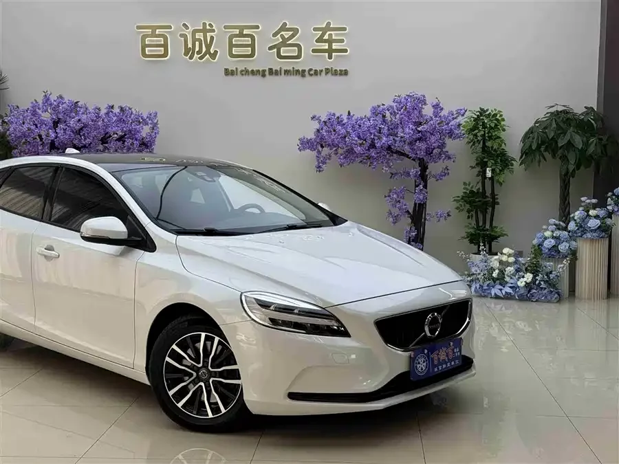 Volvo V40