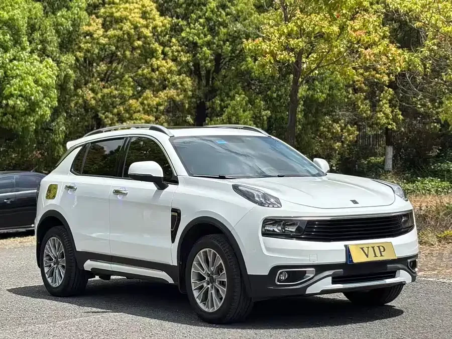 Lynk & Co 01