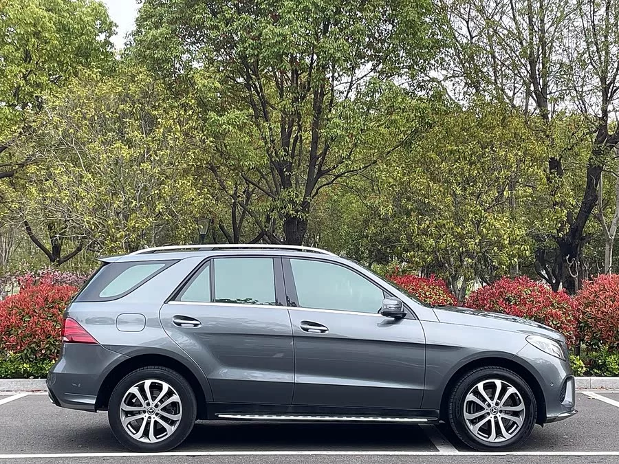 Mercedes Benz GLE (Imported)