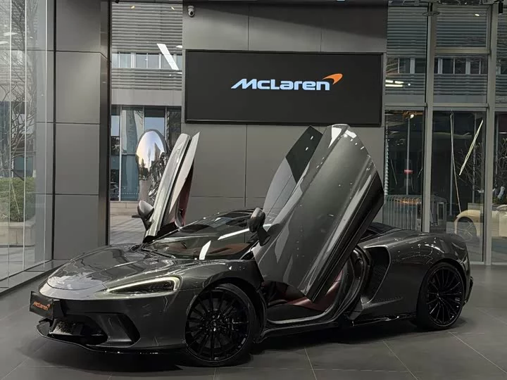 McLaren GT