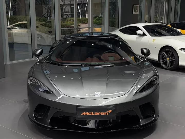McLaren GT