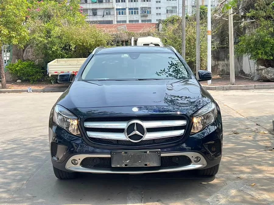 Mercedes Benz GLA