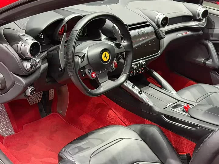 ferrari GTC4Lusso