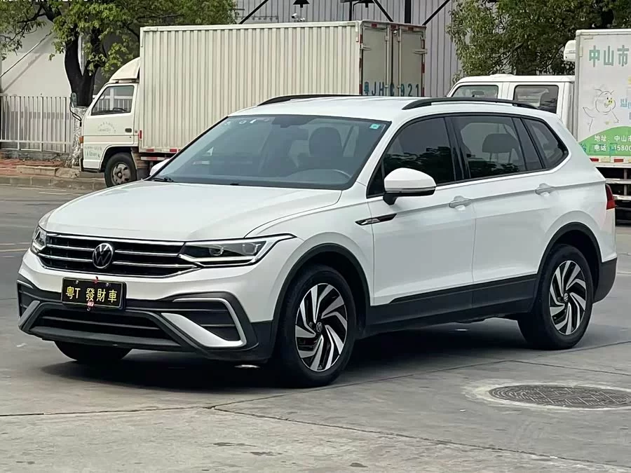 Volkswagen Tiguan L