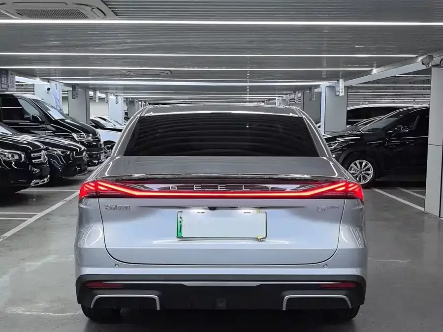 Geely Galaxy L6