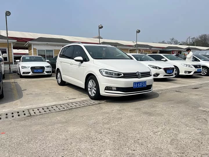 Volkswagen Touran