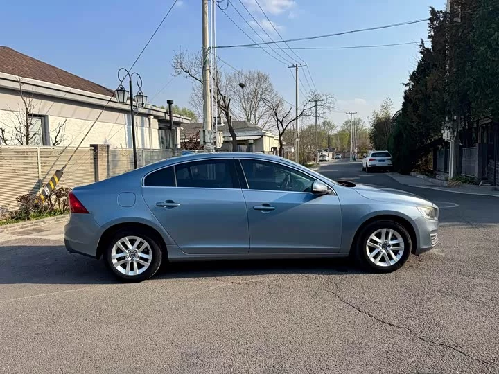 Volvo S60