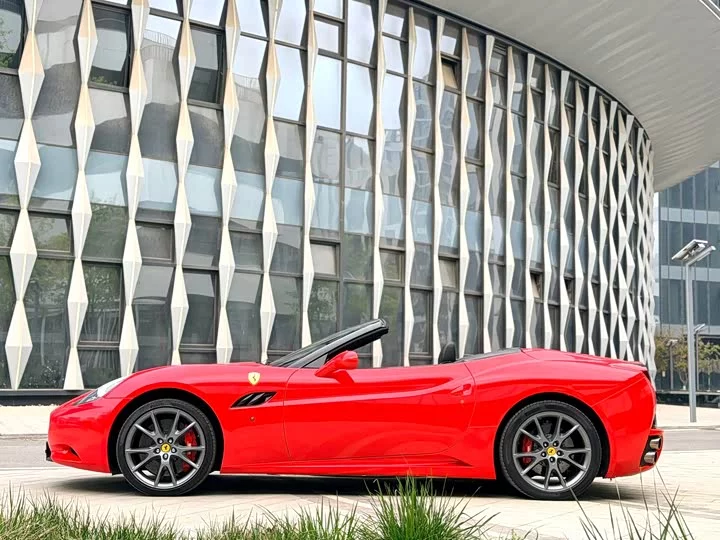 ferrari California T