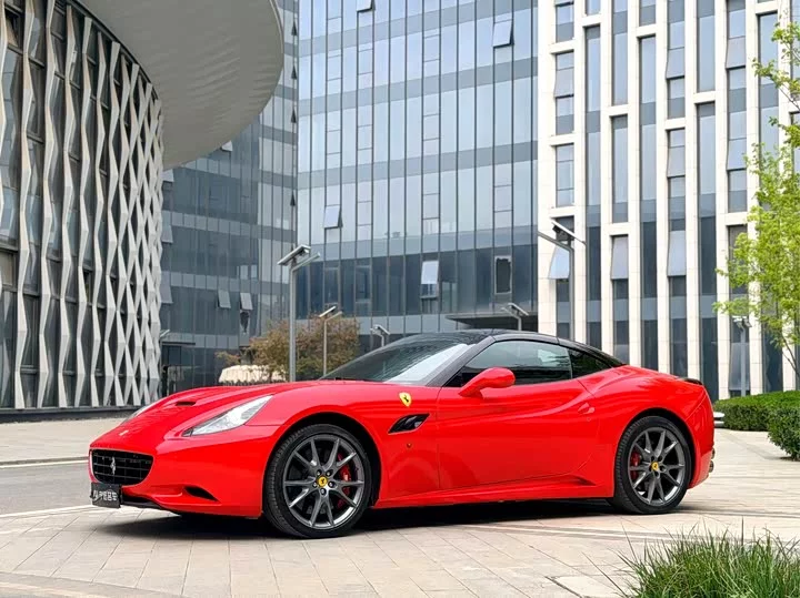 ferrari California T