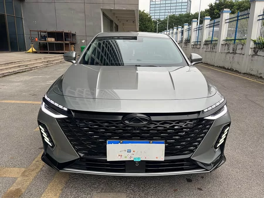 Chery Arrizo 8