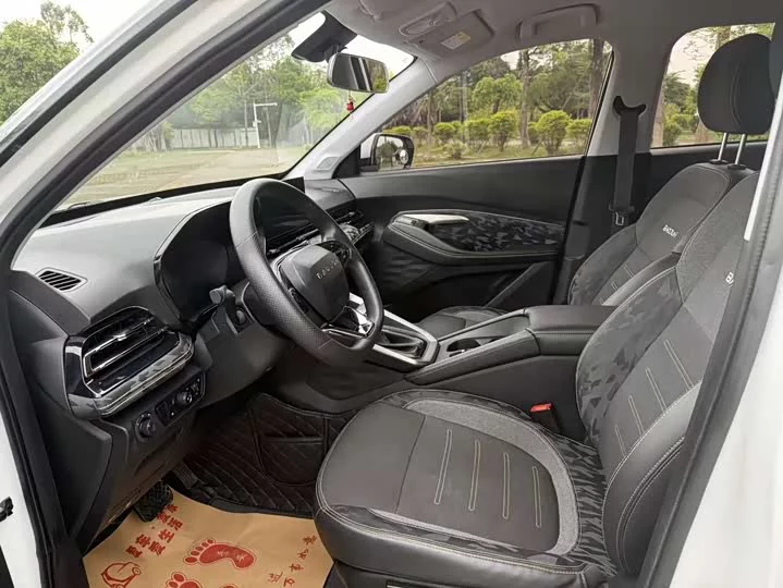 Baojun RS-3