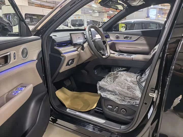 Chery Fengyun T8