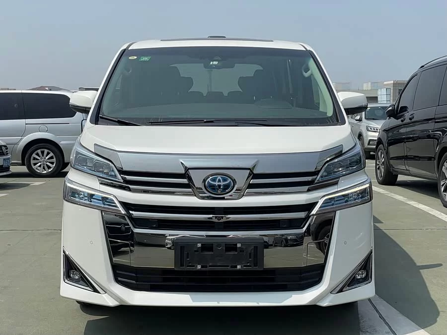 Toyota Crown Vellfire