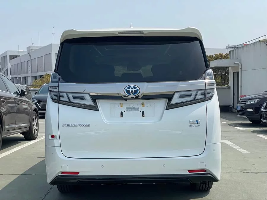 Toyota Crown Vellfire