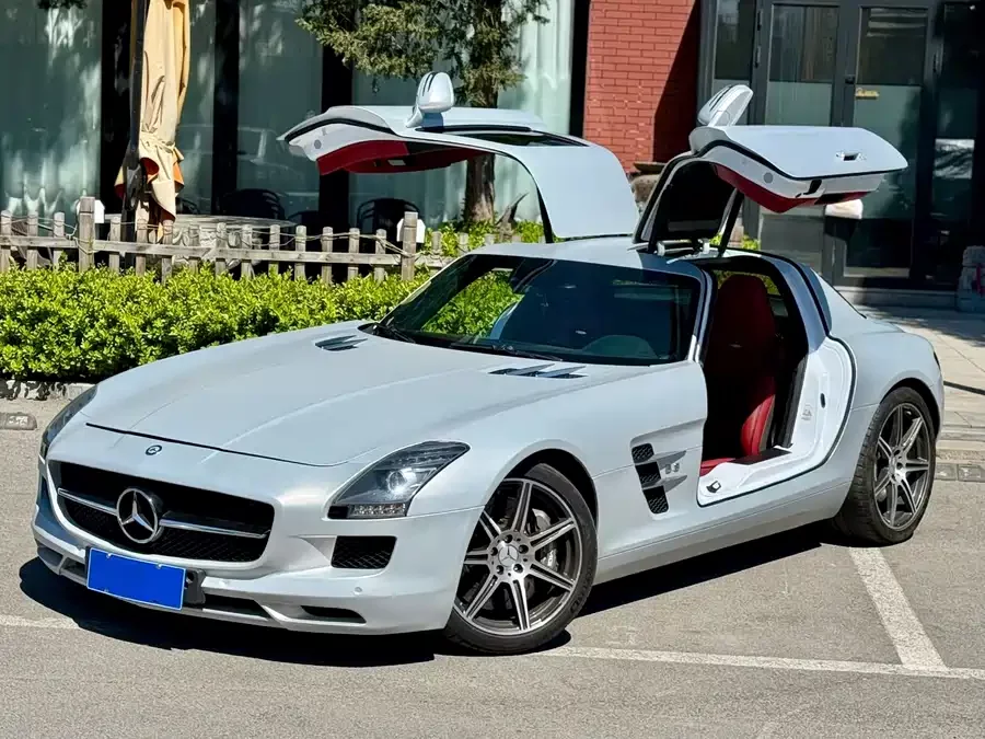 Mercedes Benz SLS-Class AMG