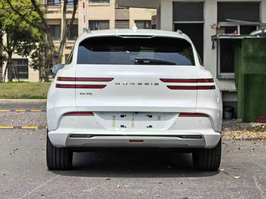 Genesis Pure electric GV70