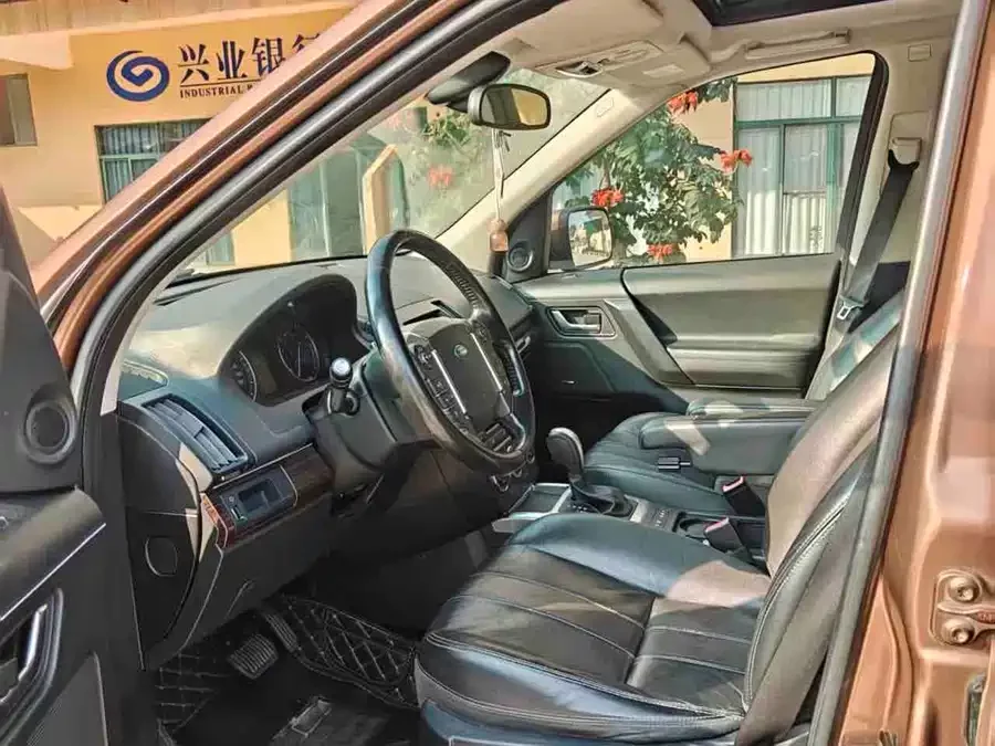Land Rover Freelander 2