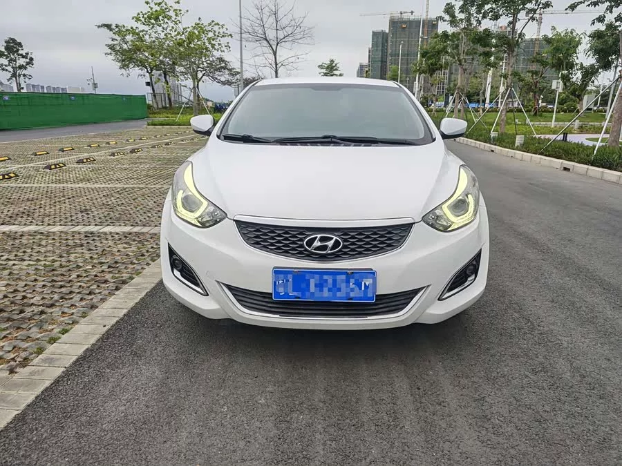Hyundai Elantra
