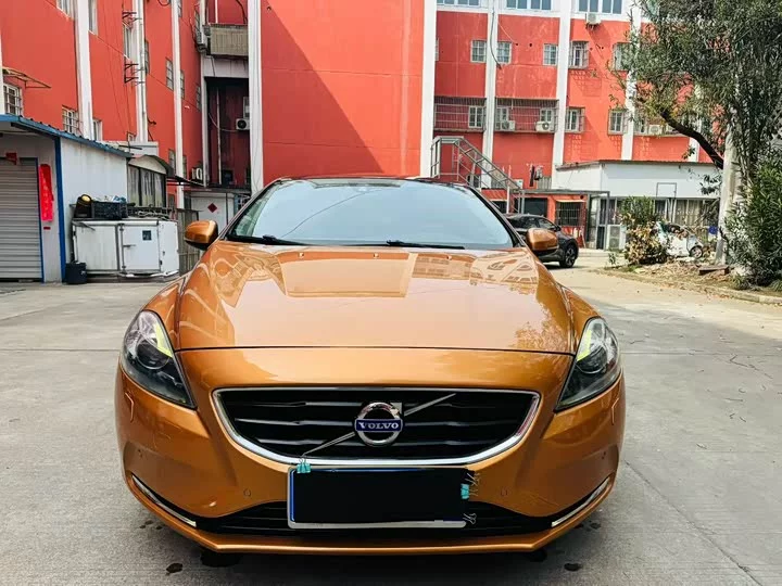 Volvo V40