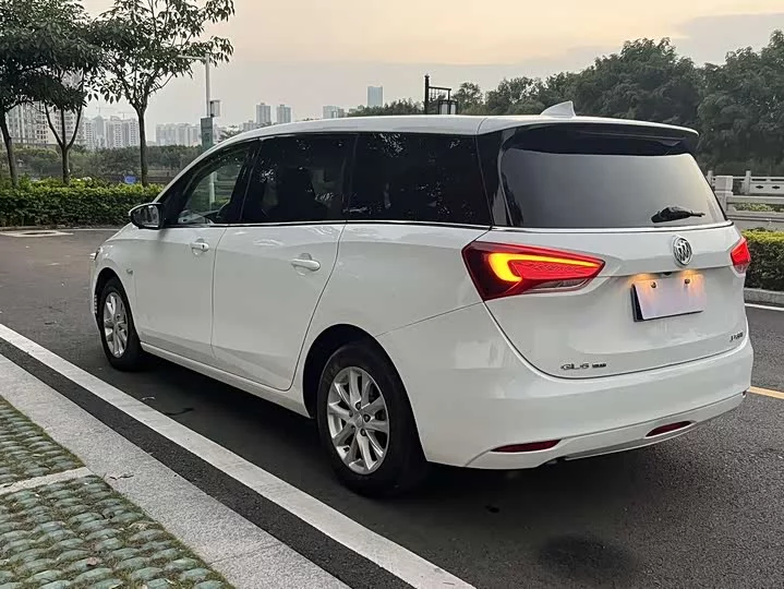 Buick GL6