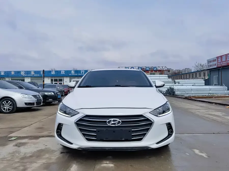 Hyundai elantra