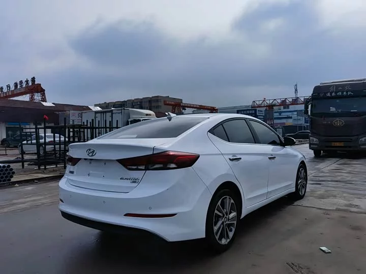 Hyundai lead