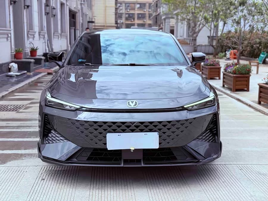 Changan UNI-V