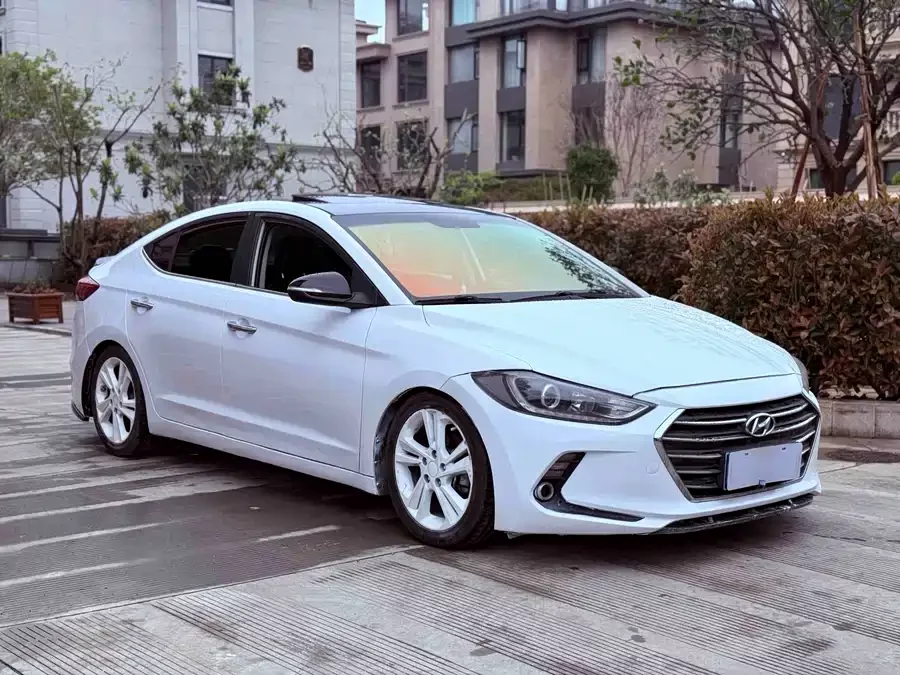 Hyundai elantra
