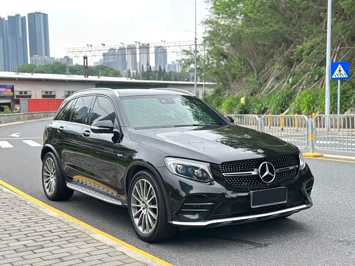Mercedes-Benz GLC AMG