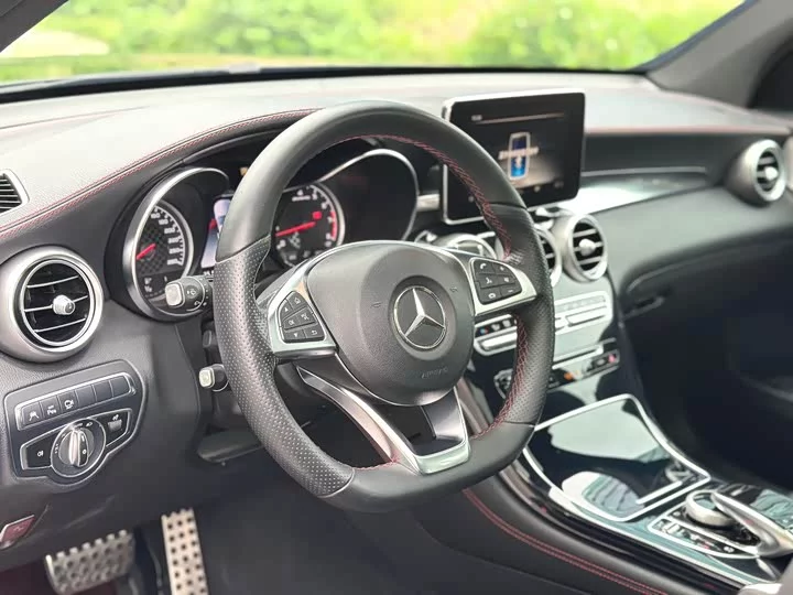 Mercedes-Benz GLC AMG