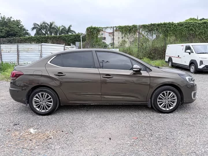 Citroën C4L