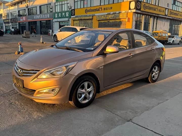 Hyundai Rena