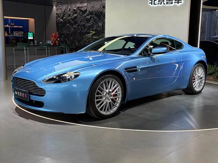 Aston Martin V8 Vantage