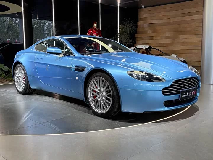 Aston Martin V8 Vantage