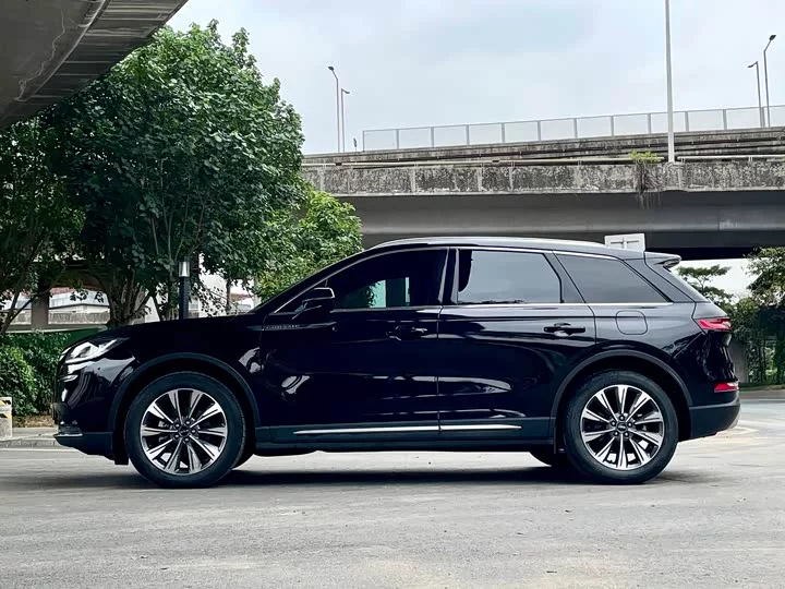 Lincoln adventurer