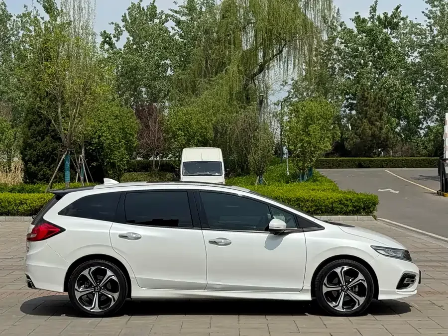 Honda Jade
