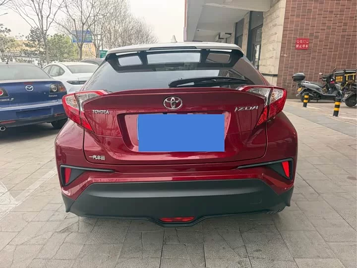 Toyota Yize IZOA