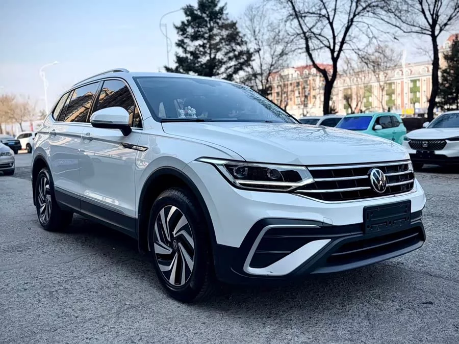 Volkswagen Tiguan L