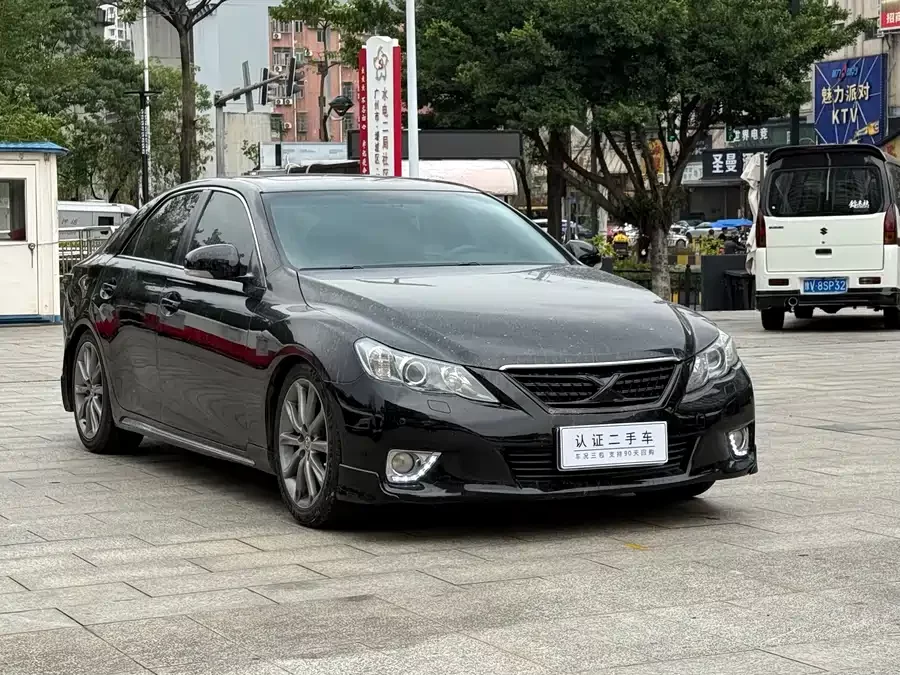 Toyota Reiz