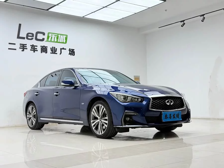 Infiniti Q50L