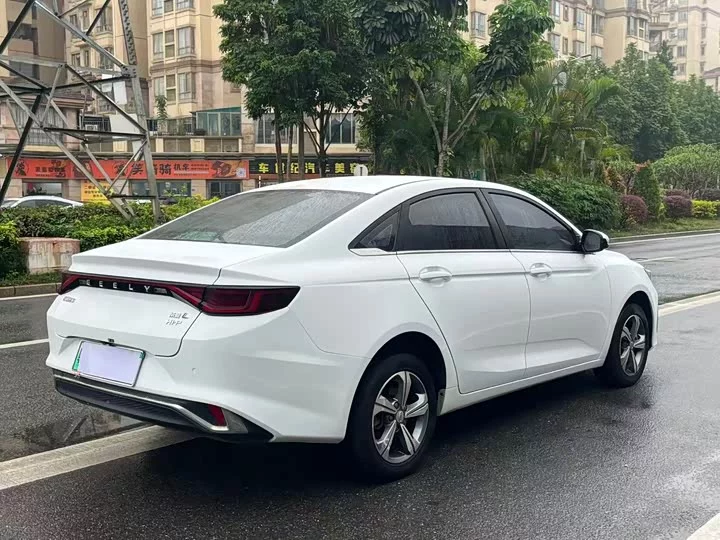Geely Emgrand L HiP