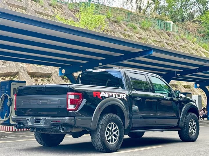 Ford F-150 Raptor