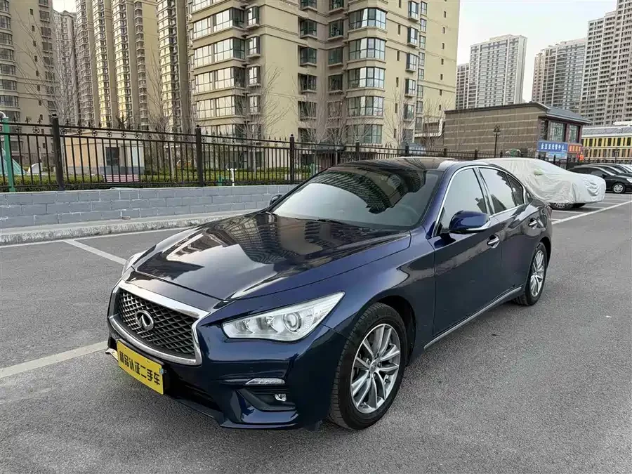 Infiniti Q50L