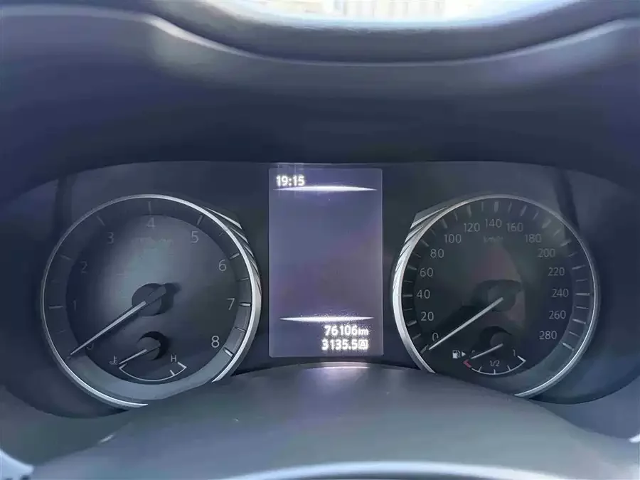 Infiniti Q50L
