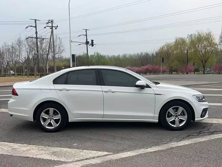 Volkswagen Lingdu